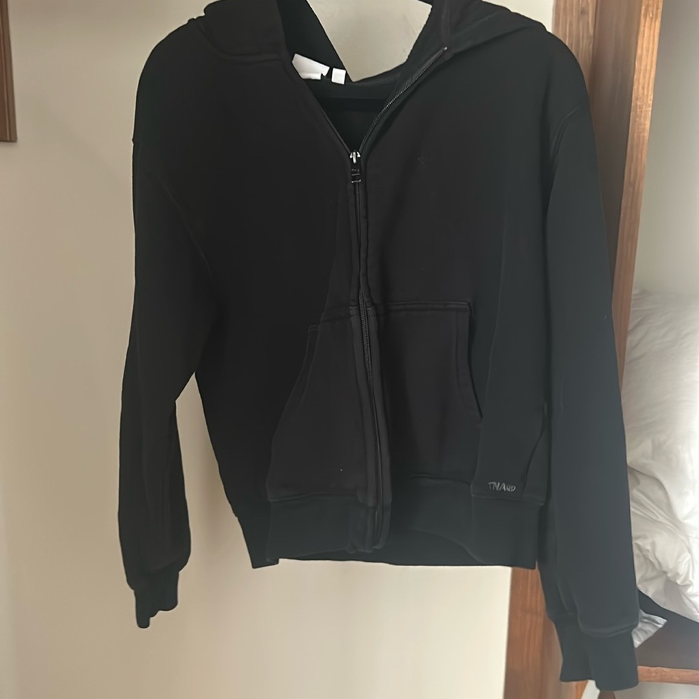 Black Aritzia TNA zip up hoodie